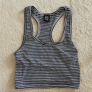 Cropped tank top with black and white stripes